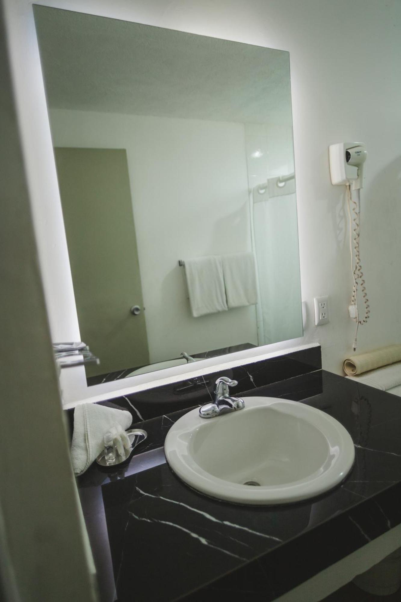 Villa Esmeralda Tuxtepec Екстериор снимка